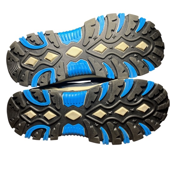 Uovo Outdoors - Boys running, tennis, hiking shoe - Size 9.5 new w/o box